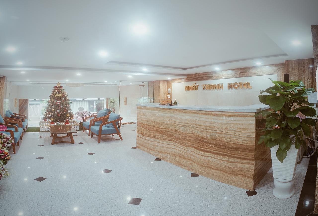 Hotel Nhat Thanh Куинён Экстерьер фото