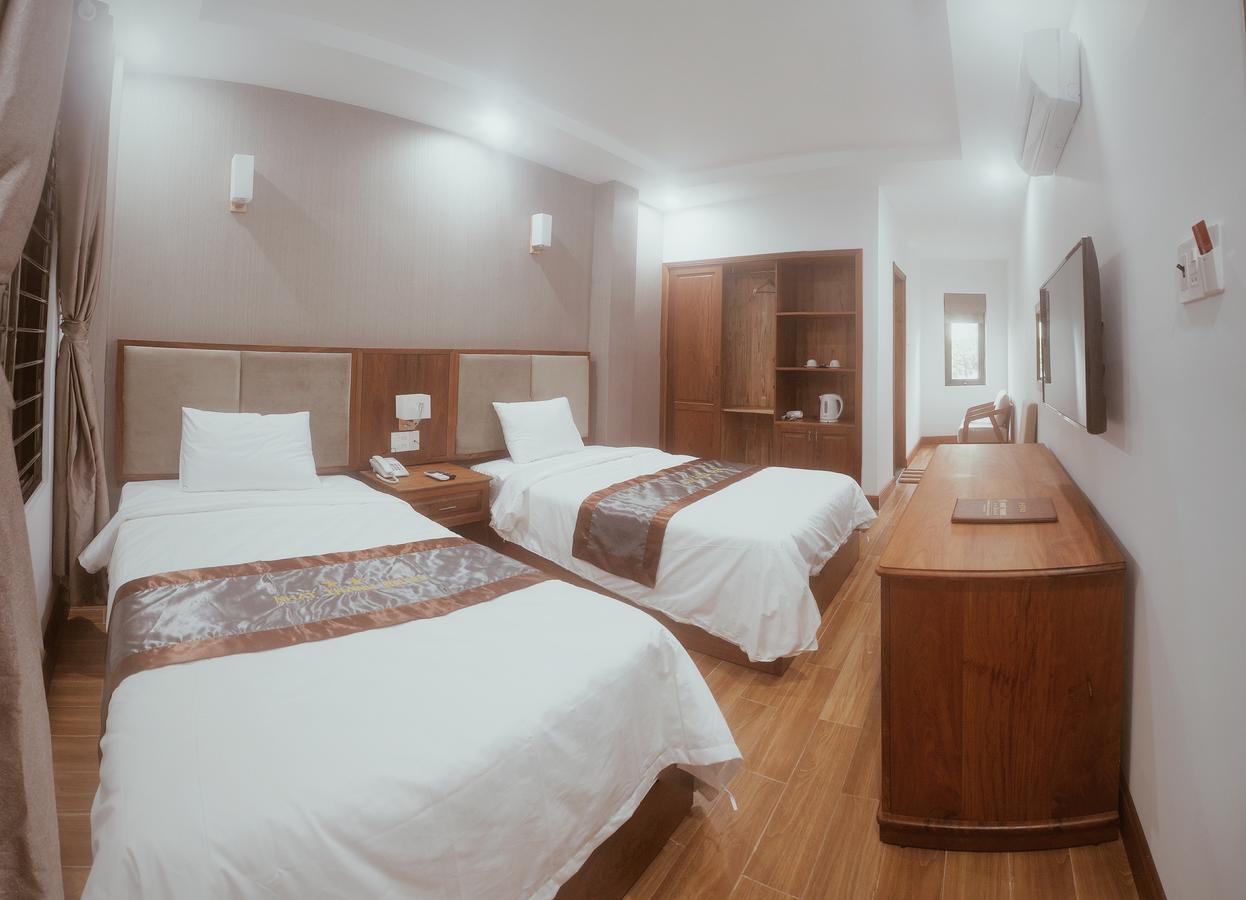 Hotel Nhat Thanh Куинён Экстерьер фото