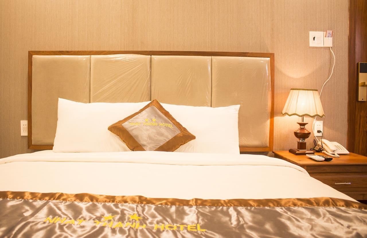 Hotel Nhat Thanh Куинён Экстерьер фото